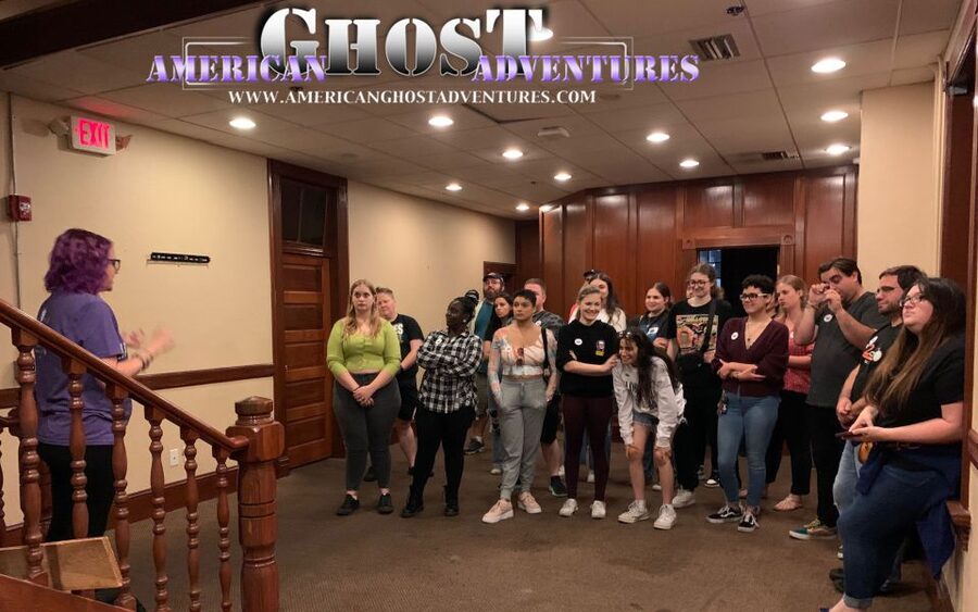 2 Hour Investigative Walking Ghost Tour of Downtown Orlando - The guides make a real difference