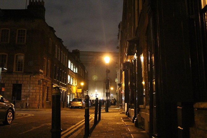 2-Hour Jack the Ripper Small Group Walking Tour in London - Facts, theories, and the value of a good guide
