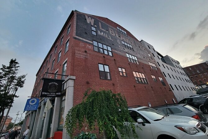 2-Hour Portland Old Port Ghost Walking Tour - Henry’s Public House and old pub atmosphere