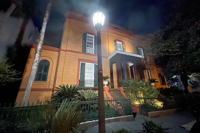 90 minute Original Haunted Savannah Tour | 8pm - How the guides shape the mood