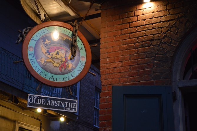 Adults Only Haunted Pub Crawl in New Orleans - Walking, weather, group size, and timing