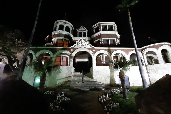 Al's Ghost tour : a small group experience - An 85-minute walk with a clear shape