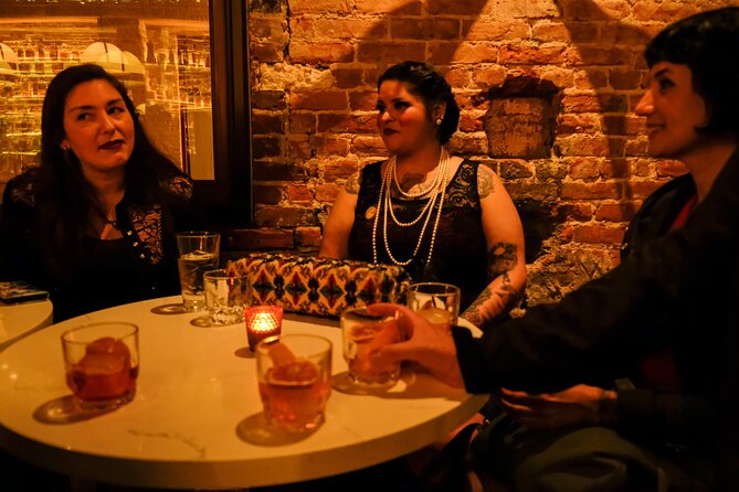 Alexandria Ghosts Spirits & Spirits Haunted Pub Crawl - City Hall shows that politics can have ghosts too
