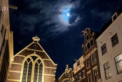 Amsterdam’s Ghostly Experiences Group Tour