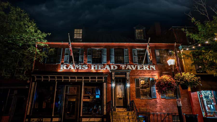 Annapolis: Ghosts of the Harbor & Old Town Tour - A lantern-lit introduction to old Annapolis