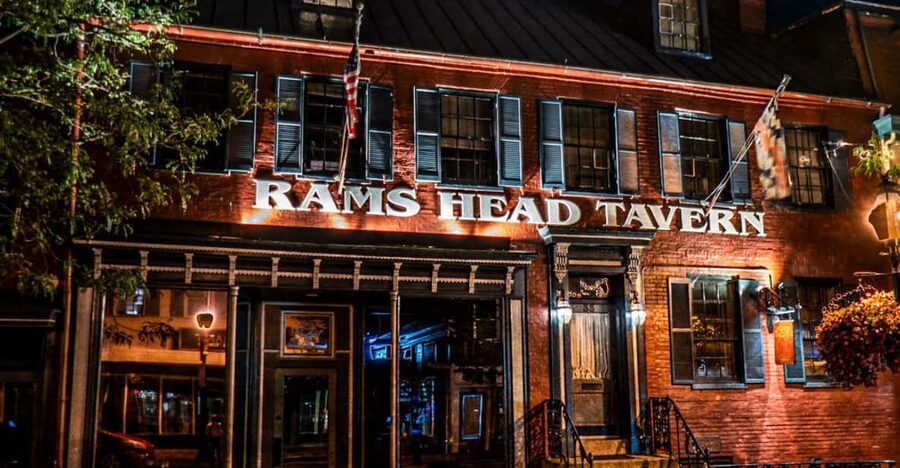 Annapolis Ghosts: Spirits & Spirits Haunted Pub Crawl - Starting near Market Space