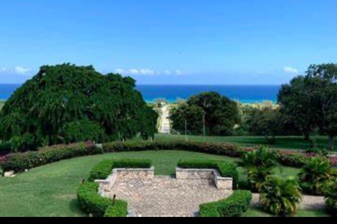 Annie Palmer Great White Witch of Rose Hall Tour, Montego Bay - Riding to Rose Hall in a private vehicle