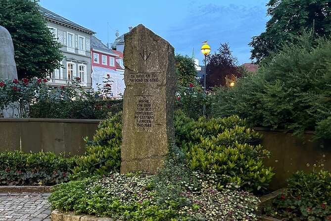 Audio Walking Tour in Bergen Famous Ghosts Location - Skostredet, a short turn toward darker tales
