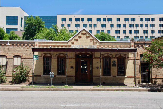 Austin’s Haunted Ghost & Murder Tour - The Texas Capitol After Dark