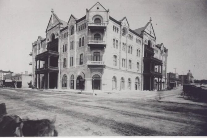 Austin’s Haunted Ghost & Murder Tour - The Paramount Theatre and Its Haunted Past