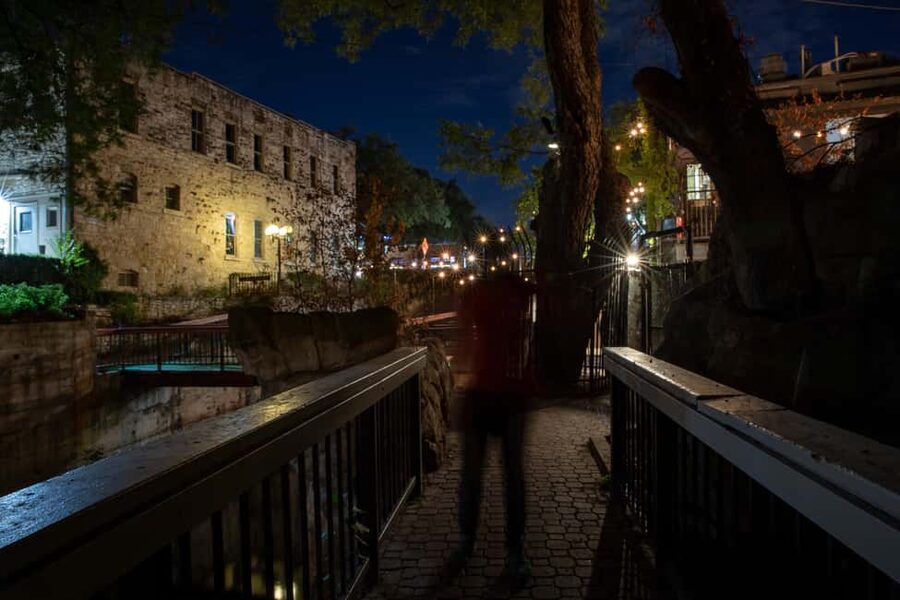 Austin’s Spirits & Spirits Haunted Pub Crawl - Guide quality matters more than the bar list