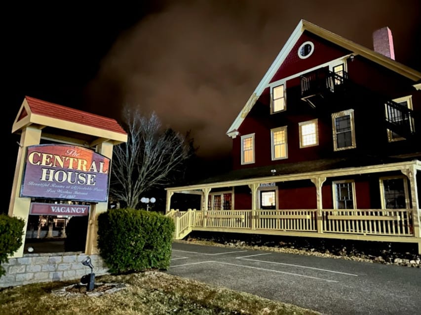 Bar Harbor: Haunted Ghost Walking Tour - The Bar Harbor Club closes the circle