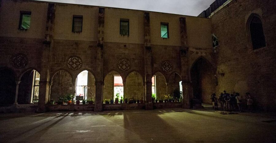 Barcelona: Dark History Night Walking Tour - The Spanish Inquisition in local context