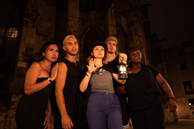 Barcelona Ghosts and Legends Gothic Quarter Tour - Pont del Bisbe and the curse of the Gothic bridge