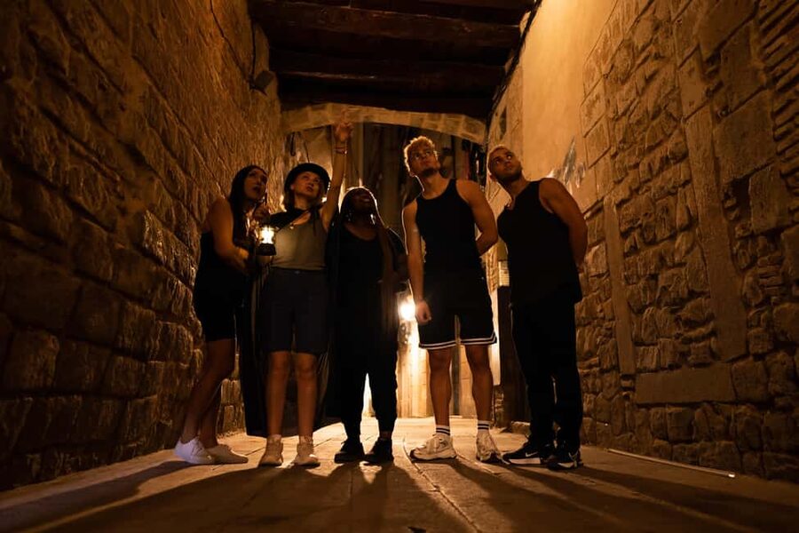 Barcelona: Gothic Quarter Tour Dark History & Ghosts Tour - Key points to know before you go