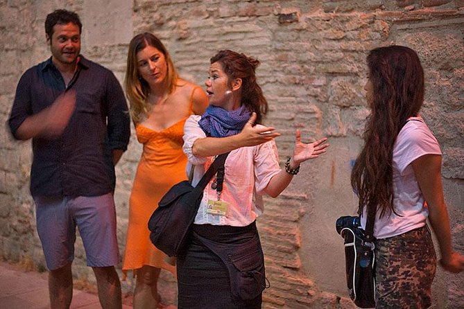 Barcelona's Dark History Night Tour - Small groups, headsets, and the guide’s role