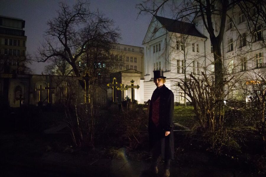 Berlin: Haunted Guided Tour in German - Stories built around murder, death, and cursed mummies