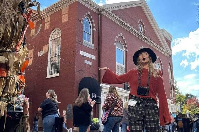 Bewitched Walking Tour of Salem - From colonial events to Halloween destination