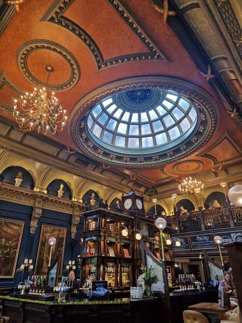 Birmingham Ghost Walk & Dark History - Spooky Jo’s storytelling makes the difference