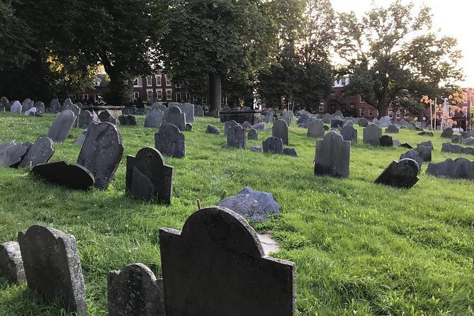 Boston Ghosts and Gravestones Trolley Tour - Weather, clothing, and comfort