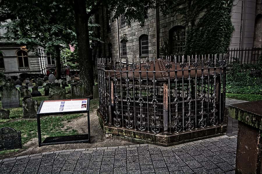 Boston: History & Haunts Guided Ghost Tour - Old South Meeting House and the warning spirit