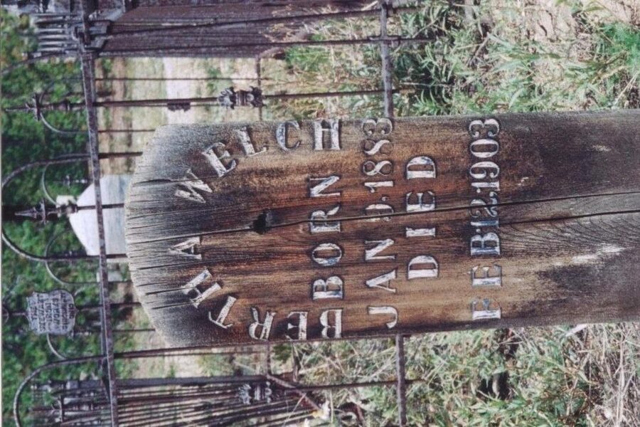 Breckenridge Tours - Ghostly Tales - Expect history, not a theatrical scare show