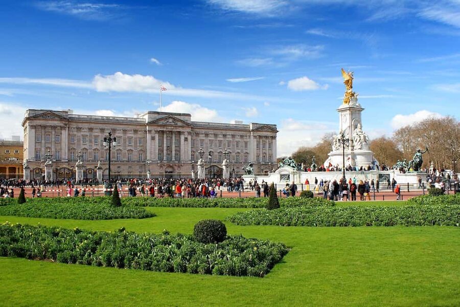 Bundle: British Museum-Changing of the Guard-Jack the Ripper - The two-hour break, lunch and London connections