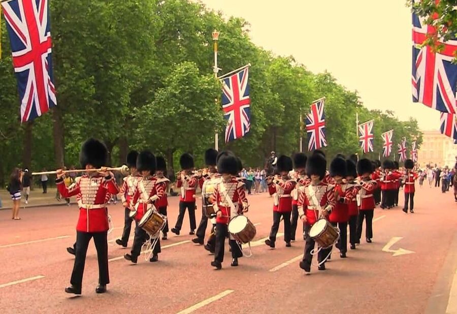Bundle: British Museum-Changing of the Guard-Jack the Ripper - 16:00 to 18:00, the second break and the trip east