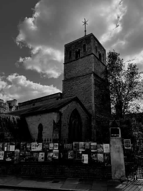Cambridge: Alumni-Led University Ghost Tour - From Clare College to Market Hill