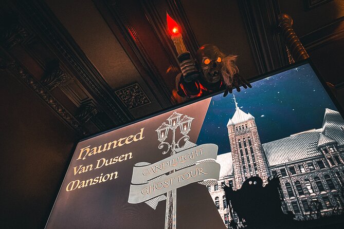 Candlelight Ghost Tour on the Minneapolis Trolley - What the Candlelight Ghost Tour actually feels like
