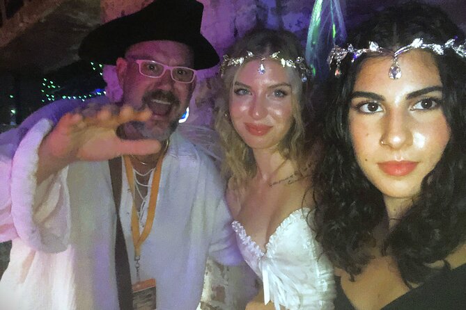 Captain Stoner's Haunted Dive Bar Crawl in Historic Savannah - Why this Savannah ghost crawl works