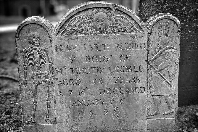 Cemetery and Witchcraft Trials Tour - Forty-five minutes inside The Burying Point