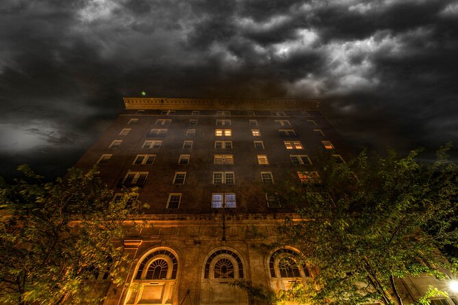 Chains, Coffins, & Curses: Charlottesville Ghost Tours - Who will enjoy this Charlottesville ghost walk