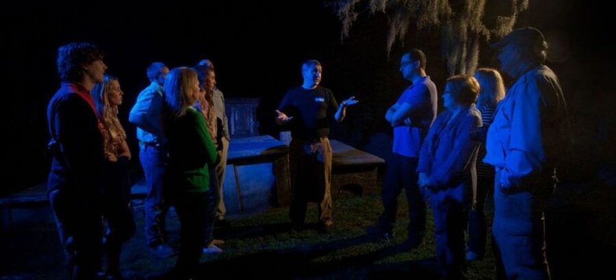 Charleston: 90-Minute Ghost & Graveyard Walking Tour - Why entering the cemetery changes the experience