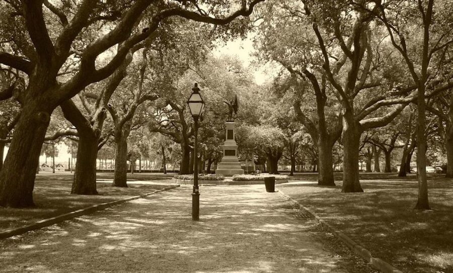 Charleston: City of the Dead Walking Ghost Tour - Starting at Cumberland and Church streets