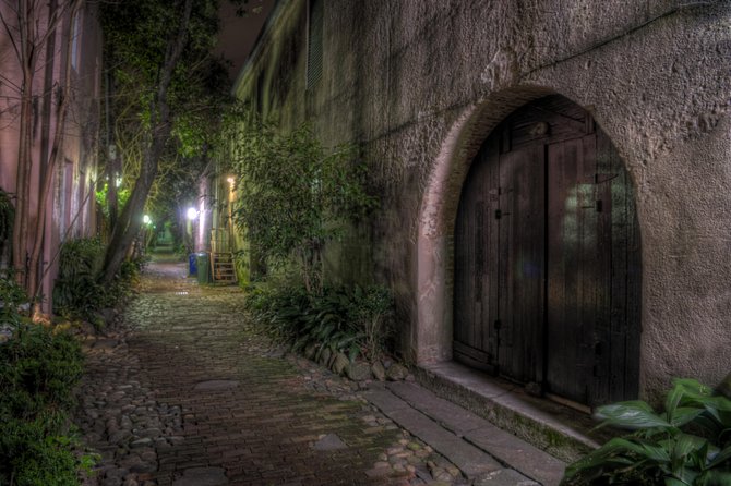 Charleston Ghosts of Liberty Guided Walking Tour - Why this Charleston ghost walk works
