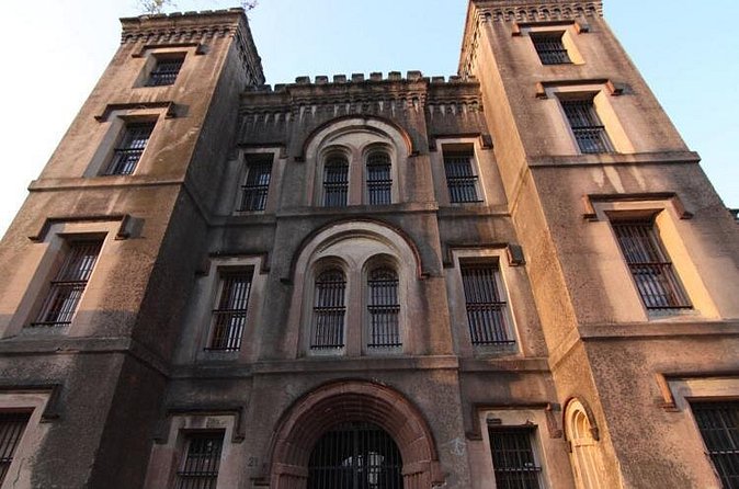 Charleston Haunted Jail Night-Time Walking Tour with Admission to Old City Jail - Is $40.50 fair for 45 minutes?