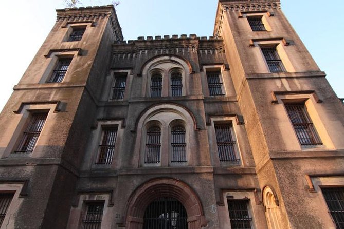 Charleston Haunted Jail Night-Time Walking Tour with Admission to Old City Jail - Practical details that affect your visit
