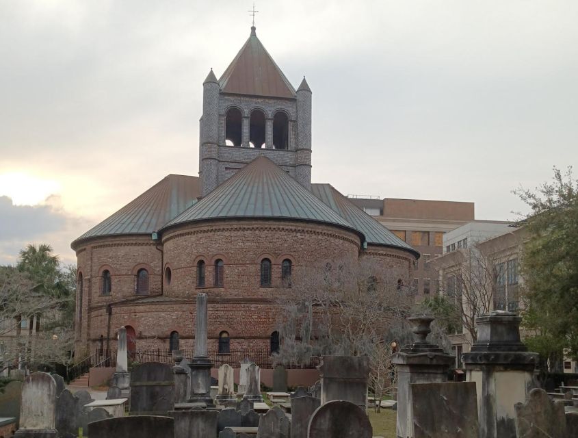 Charleston: Small-Group Ghost Walking Tour at Night - What the 60-minute format means