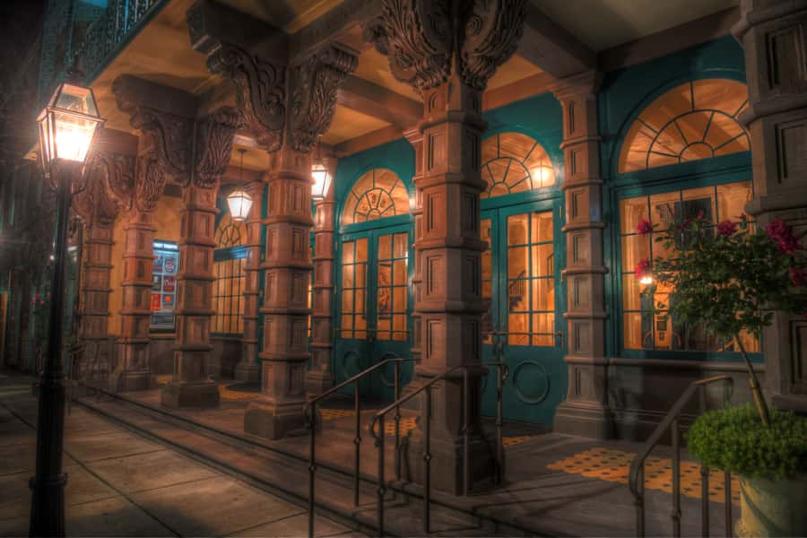 Charleston: The Ghosts of Liberty Guided Walking Tour - Charleston after dark, with history in the shadows