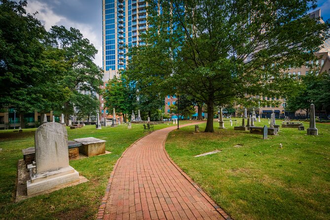 Charlotte Ghost Walking Tour - Smartphone guided audio/gps Tour at your own pace - Pause for a Pub Along the Route