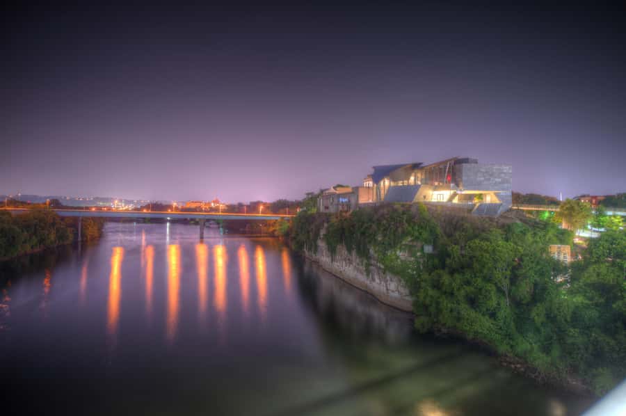 Chattanooga: A Spooky and Family-Friendly Walking Tour - Chattanooga’s Pleasant Streets Have a Darker Side