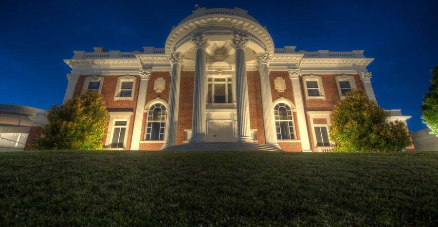 Chattanooga: Adults-Only Haunted City Walking Tour - The 1889 Mountain City Club brings history into focus
