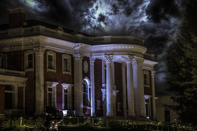 Chattanooga Crypts and Chills Ghost Tour - The Walnut Street Bridge after dark