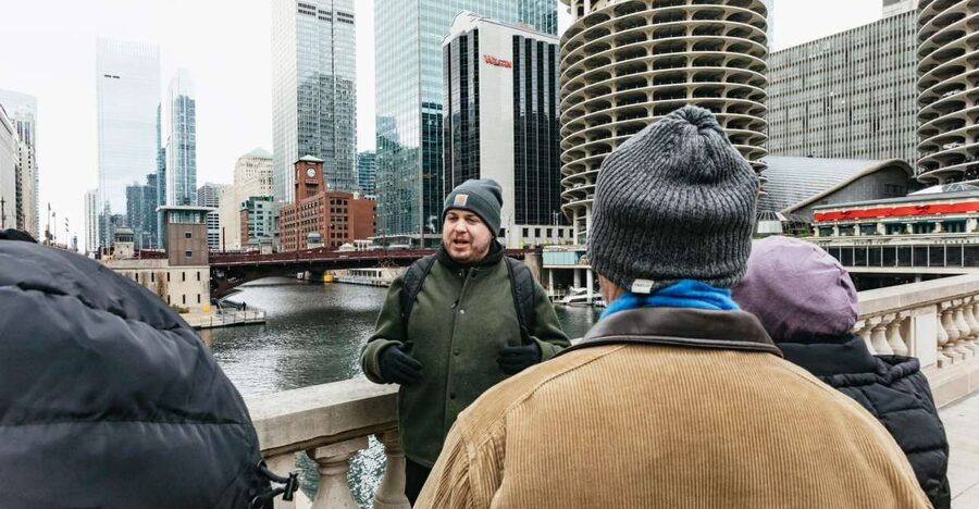 Chicago: Gangsters and Ghosts Guided Walking Tour - Why Chicago’s South Loop makes a good crime-and-ghost walk
