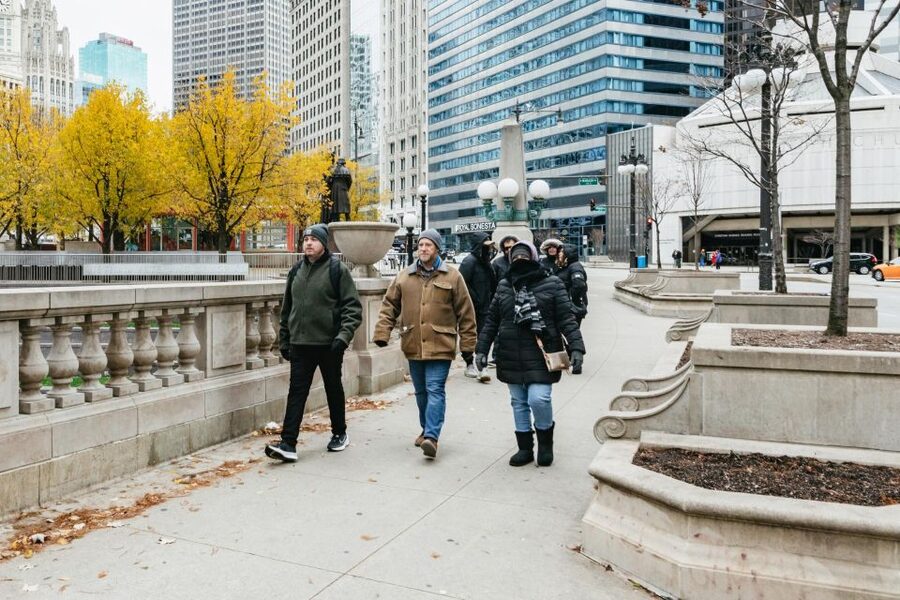 Chicago: Gangsters and Ghosts Guided Walking Tour - The Chicago Theatre and Palmer House