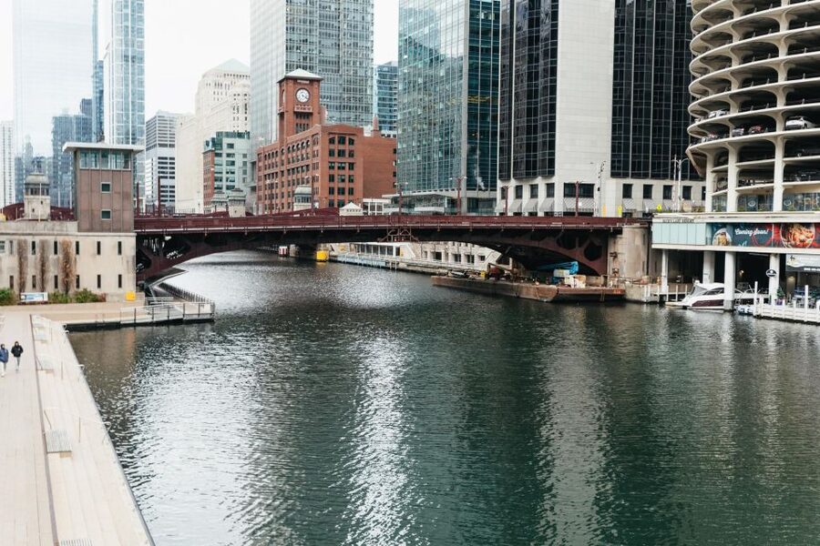 Chicago: Gangsters and Ghosts Guided Walking Tour - Congress Hotel and the creepy 12th floor
