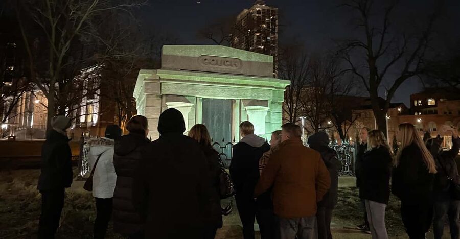 Chicago: Ghost Bus Tour of Haunted Locations - Death Alley and the Nederlander Theatre