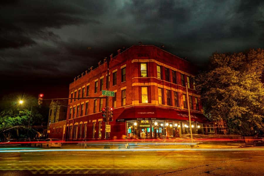 Chicago: Ghosts & Hauntings of the Windy City Walking Tour - Mobsters, Serial Killers, and Prohibition-Era Chicago