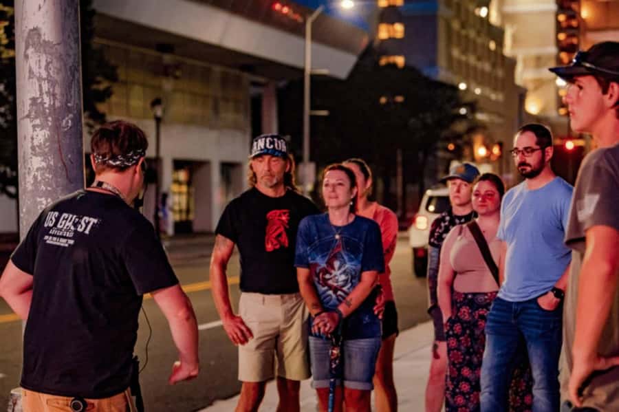 Chicago: Ghosts & Hauntings of the Windy City Walking Tour - Who Will Enjoy This Walk